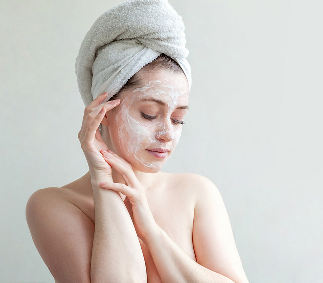 Правильное очищение кожи лица. Ежедневные и дополнительные процедуры для красоты и здоровья кожи