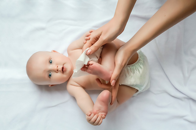 Правильный уход за кожей новорожденного ребенка