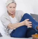 старческий зуд у женщин: почему возникает и как его лечить?
